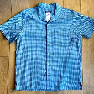 Patagonia button up short sleeve. Medium.